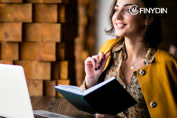 Cómo usar Google y YouTube para aprender a ganar, cuidar y multiplicar tu dinero