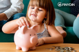 Cómo enseñar educación financiera a tus hijos con ejemplos fáciles